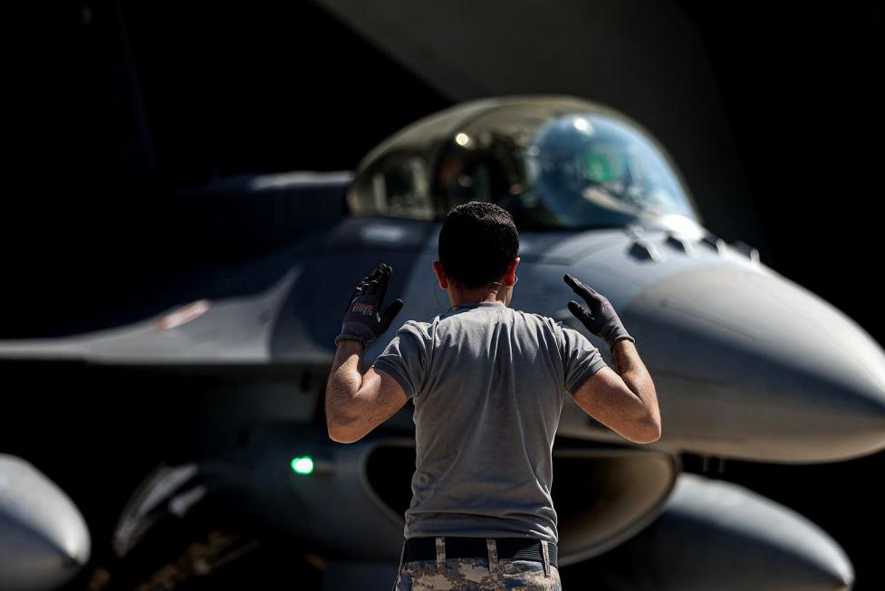 Україна готує комплекс заходів для захисту винищувачів F-16, коли вони перебуватимуть на аеродромах