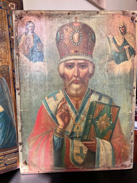 Київські митники вилучили п’ять старовинних ікон, які намагались вивезти за кордон