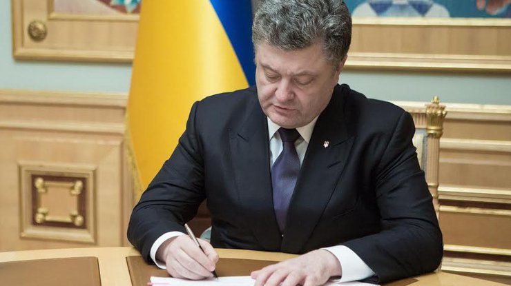 Порошенко согласовал закон о штрафах телевидения за сепаратизм