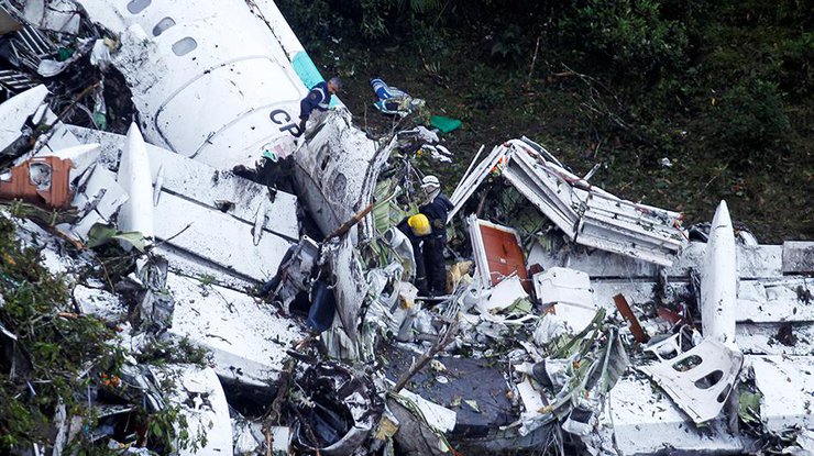 Выживших в авиакатастрофе в Колумбии спас ребенок