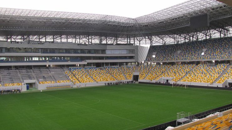 Со Львовского стадиона просят снять дисквалификацию