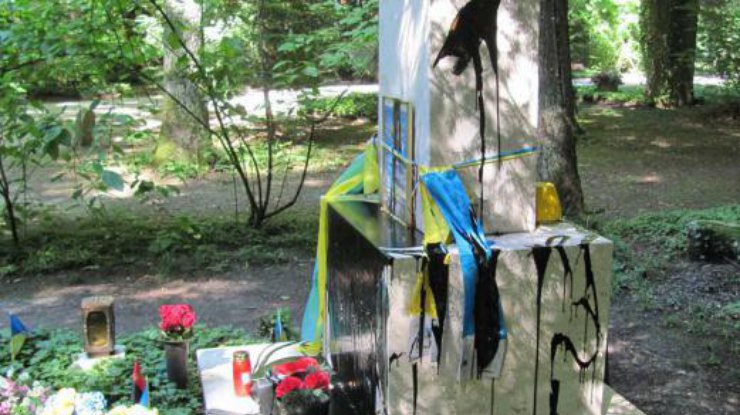 В Мюнхене осквернили могилу Степана Бандеры