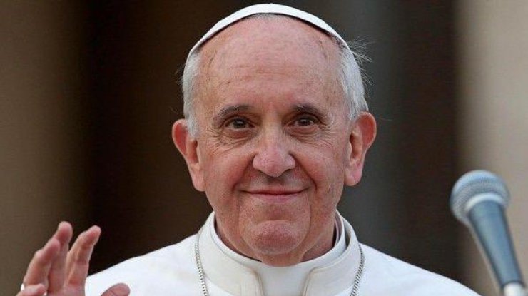 Папа Римский Франциск объявил, что молится за Украинское государство, и призвал к миру