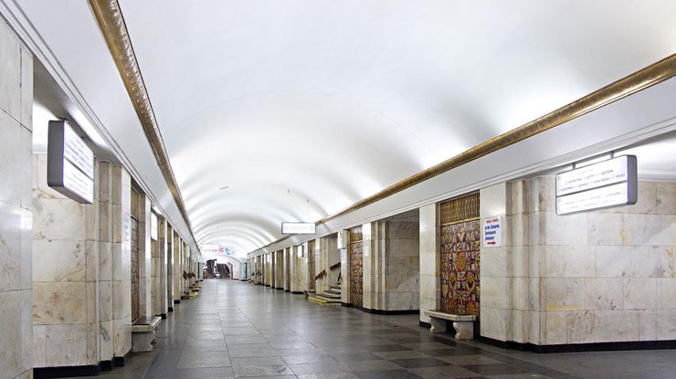 Станцию метро «Крещатик» открыли, взрывчатку — не нашли