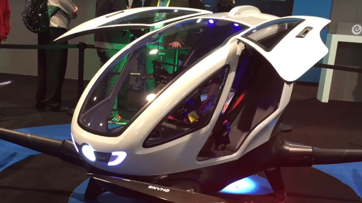 В Дубае уже летом планируют запустить регулярные транспортировки пассажиров дронами