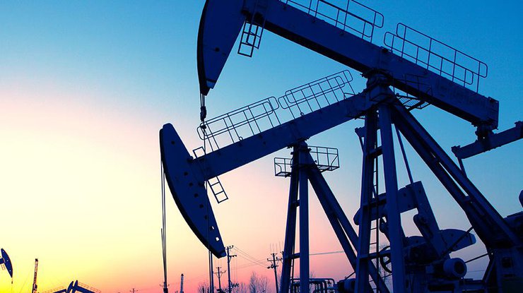 Цены на нефть понижаются, Brent опустилась ниже $51 за баррель