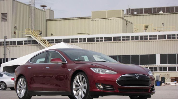 Компания Tesla обогнала по ценности Форд Компания Tesla обогнала по ценности Форд