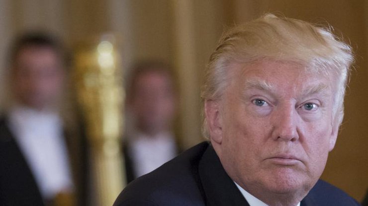 Американский сенат запросил у команды Трампа документы с июня 2015 г.