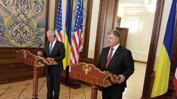 Парад ко Дню независимости Украины: По Крещатику промаршировали бойцы НАТО Парад ко Дню независимости Украины: По Крещатику промаршировали бойцы НАТО