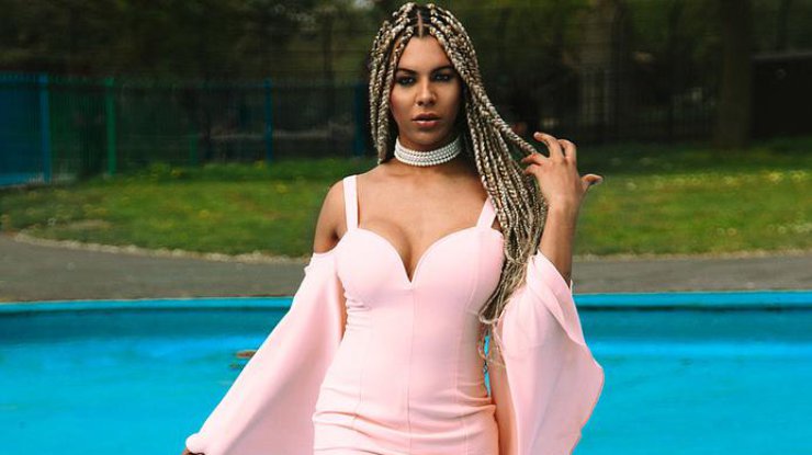 Компания L'Oreal уволила модель-трансгендера за ее высказывания о расизме