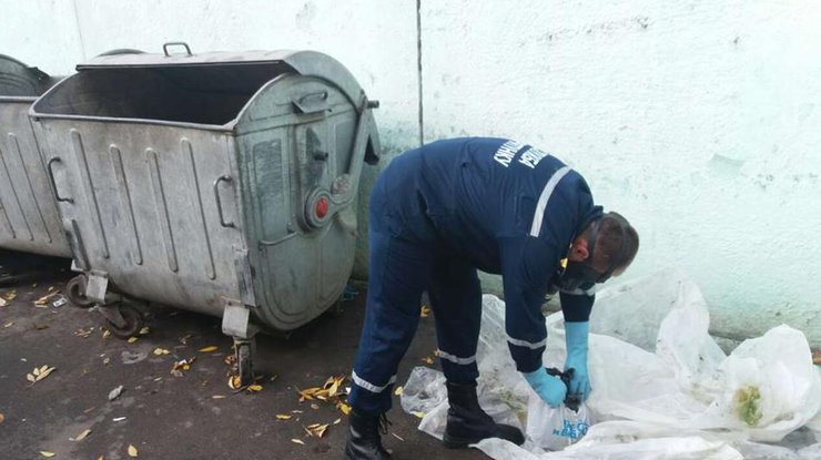 В Хмельницком выбросили в мусорный контейнер 8 кг ртути