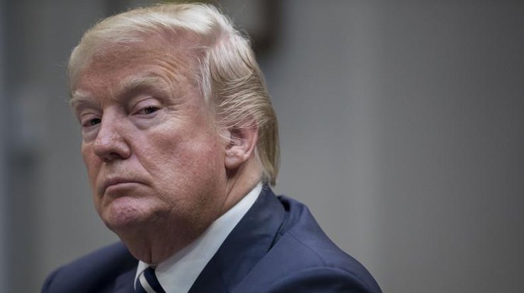 Журнал The New Yorker посвятил обложку словам Трампа о «вонючей дыре» Журнал The New Yorker посвятил обложку словам Трампа о «вонючей дыре»
