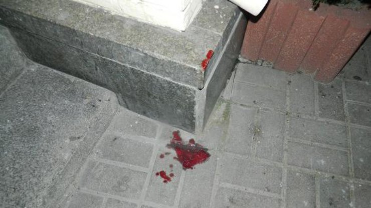 В Киеве подростки избили безжалостно прохожего В Киеве подростки избили безжалостно прохожего