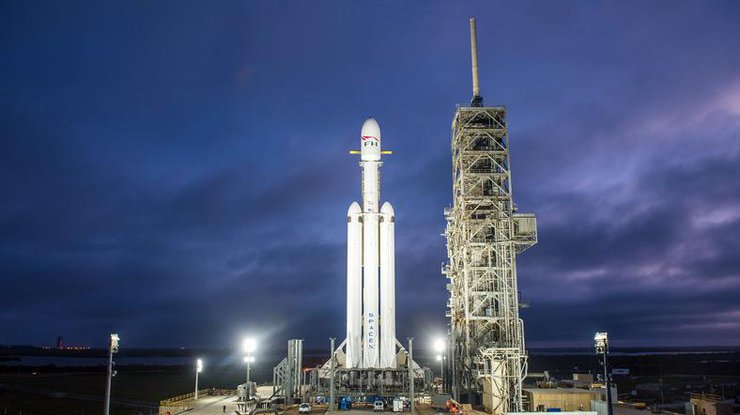 SpaceX проверила ракету-носитель Falcon Heavy