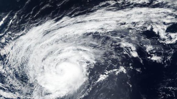 Ураган 'Лесли' достиг Португалии