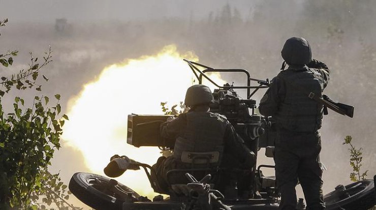 Боевики уничтожили авто с гуманитарной помощью Боевики уничтожили авто с гуманитарной помощью