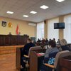 В Харьковской области на сессии горсовета подрались депутаты (видео)
