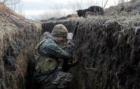 На Донбассе ранены двое военных и гражданский