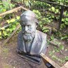 В Киеве вандалы надругались над могилой ученого