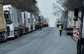 У Польщі розблокували ще один пункт пропуску на кордоні з Україною