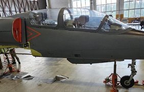 Литва подарувала Україні бойовий літак