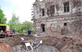 росіяни влучили по приватній забудові в Харкові: під завалами перебувають люди, є загибла