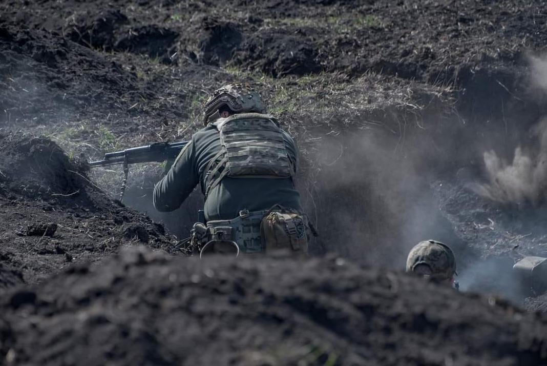 Російські сили продовжують атакувати по всій лінії фронту. За останню добу українські захисники відбили 95 атак ворожих військ