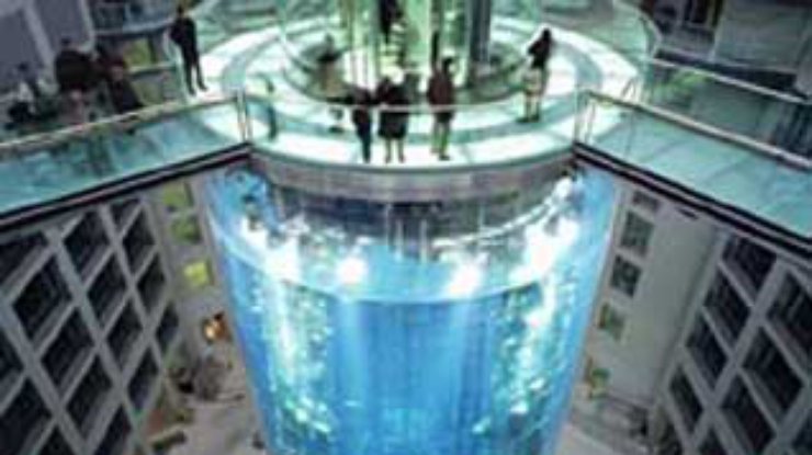 AquaDom: В глубины аквариума - на лифте
