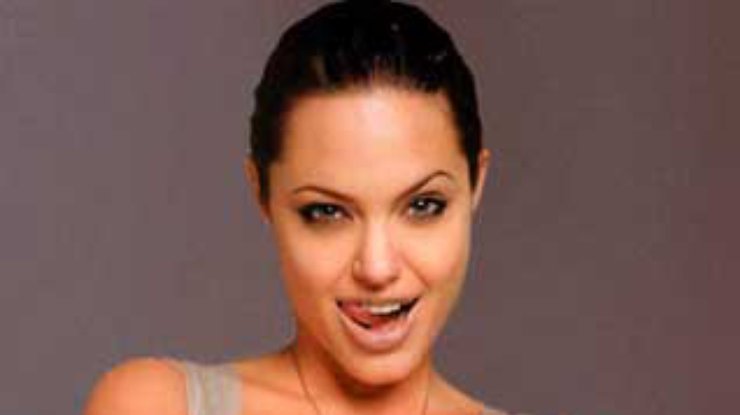 Анжелина Джоли названа самой сексуальной женщиной планеты