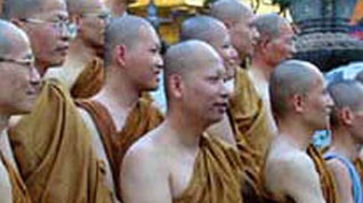 В Таиланде подрались буддиcтские монахи