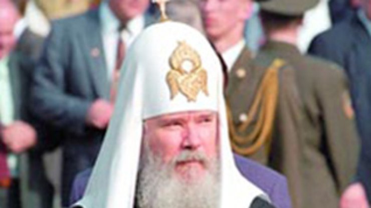 Алексий II призывает узаконить священников в армии