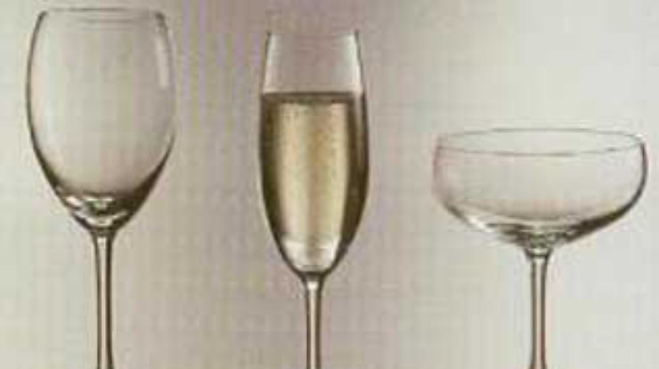 Советы ученых: Как подготовить бокалы для шампанского