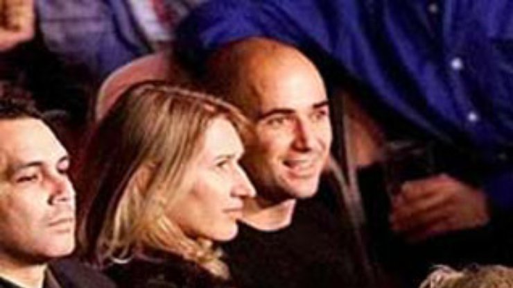 Андре Агасси разбил ракеткой лицо своей супруге Штефи Граф