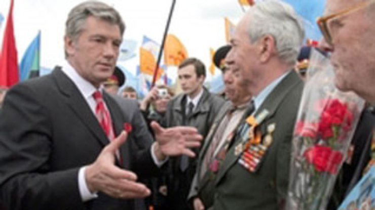 Ветераны встретили речь Ющенко криками "Ганьба!"