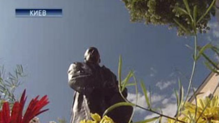 Открыт первый в мире памятник Игорю Сикорскому