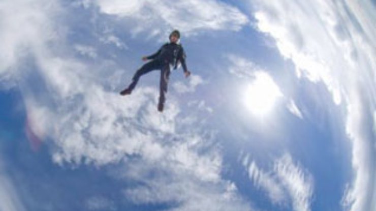 Французский парашютист попробует установить новый рекорд