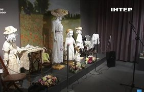 У Музеї історії Києва представили виставку антикварного дитячого одягу 